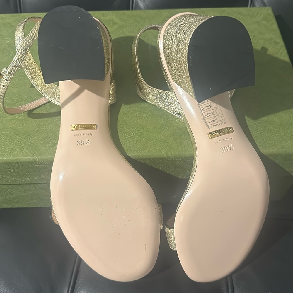 Gucci gold sandals new leather authentic!